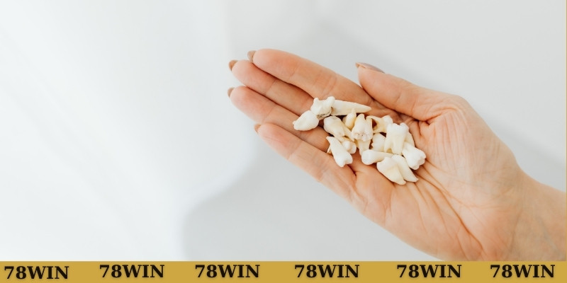 Nằm mơ thấy mình bị rụng răng sứ